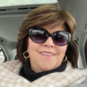 Meet your Posher, Darlene